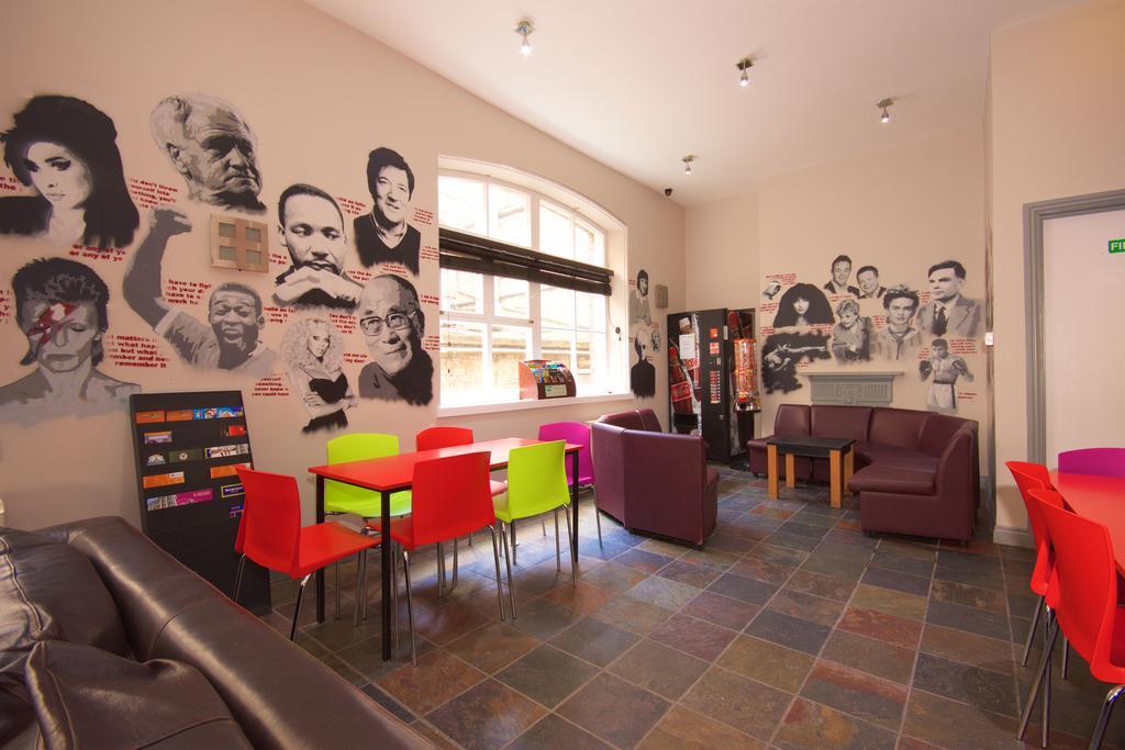 อัลบาทรอส แบคแพคเกอร์ส อิน Hostel นิวคาสเซิล อะพอน ไทน์ ภายนอก รูปภาพ